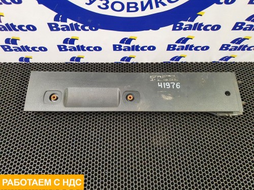 Накладка над дверью правая