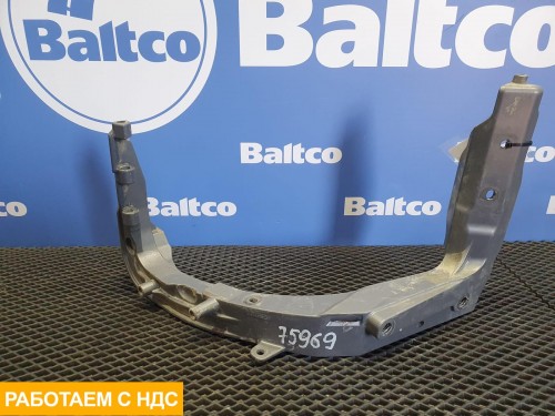 Кронштейн фары левый