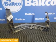 Кронштейн фары левый