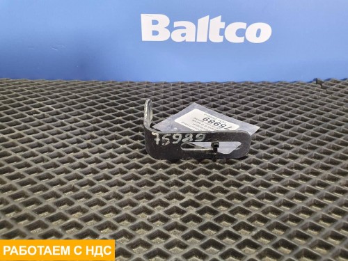 Зажим кронштейна проводки