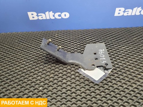 Кронштейн выпускного клапана