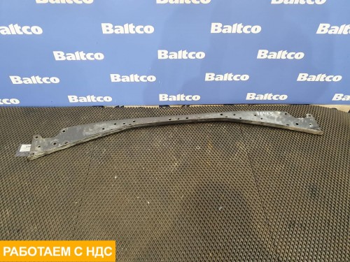 Поперечная балка крепления замков кабины